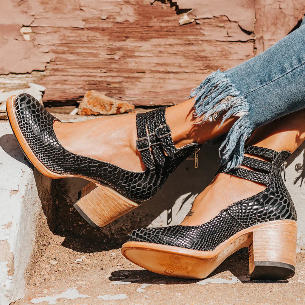Women’s Vintage Leather Strap Sandals Prescott Mode
