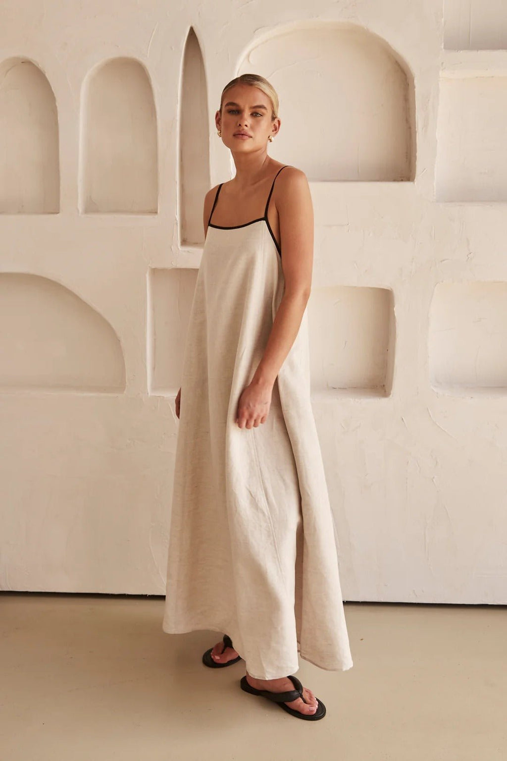 Women's Adjustable-Strap Linen Contrast-Trim Maxi Dress