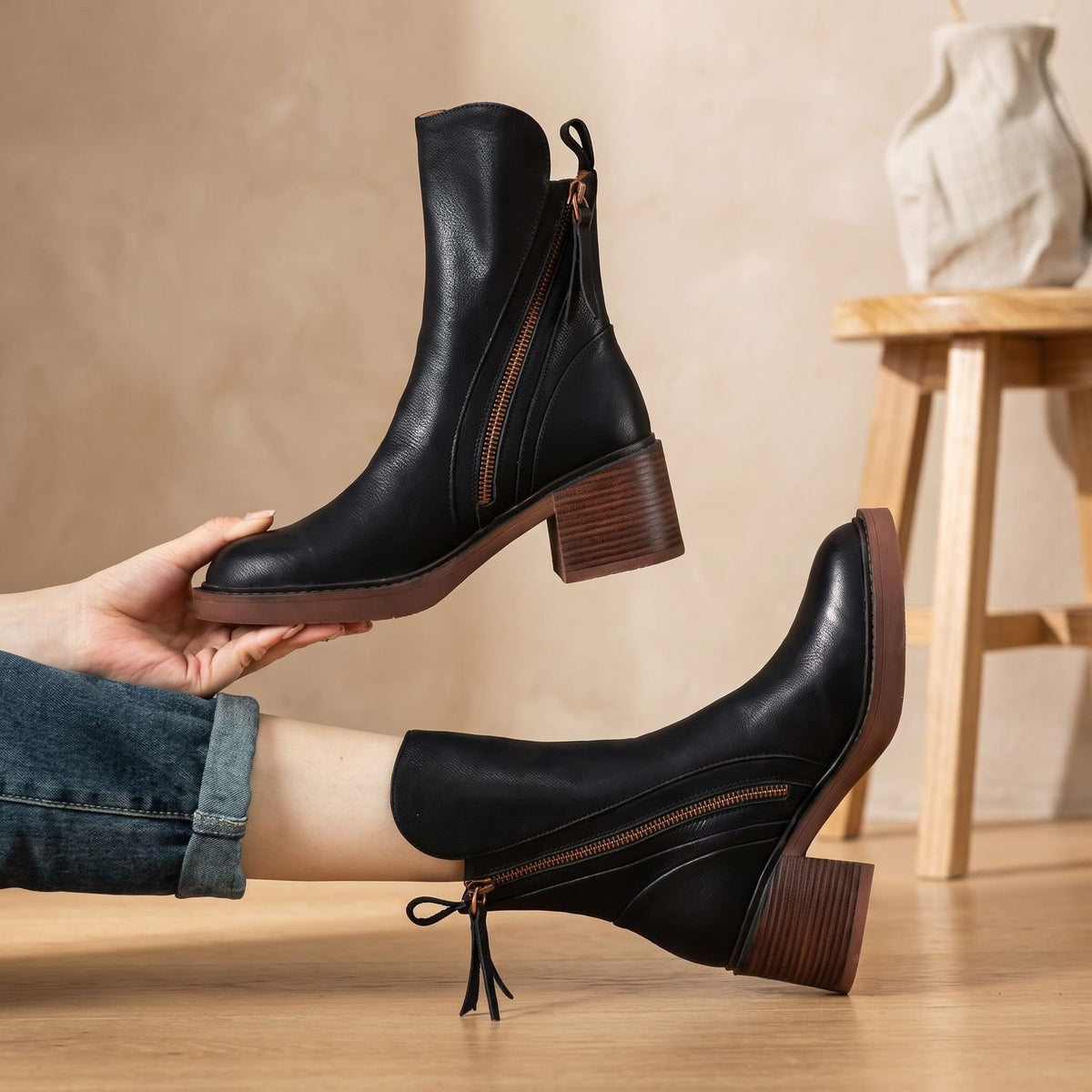Women's Black Leather Ankle Boots Block Heel Side Zipper - Black