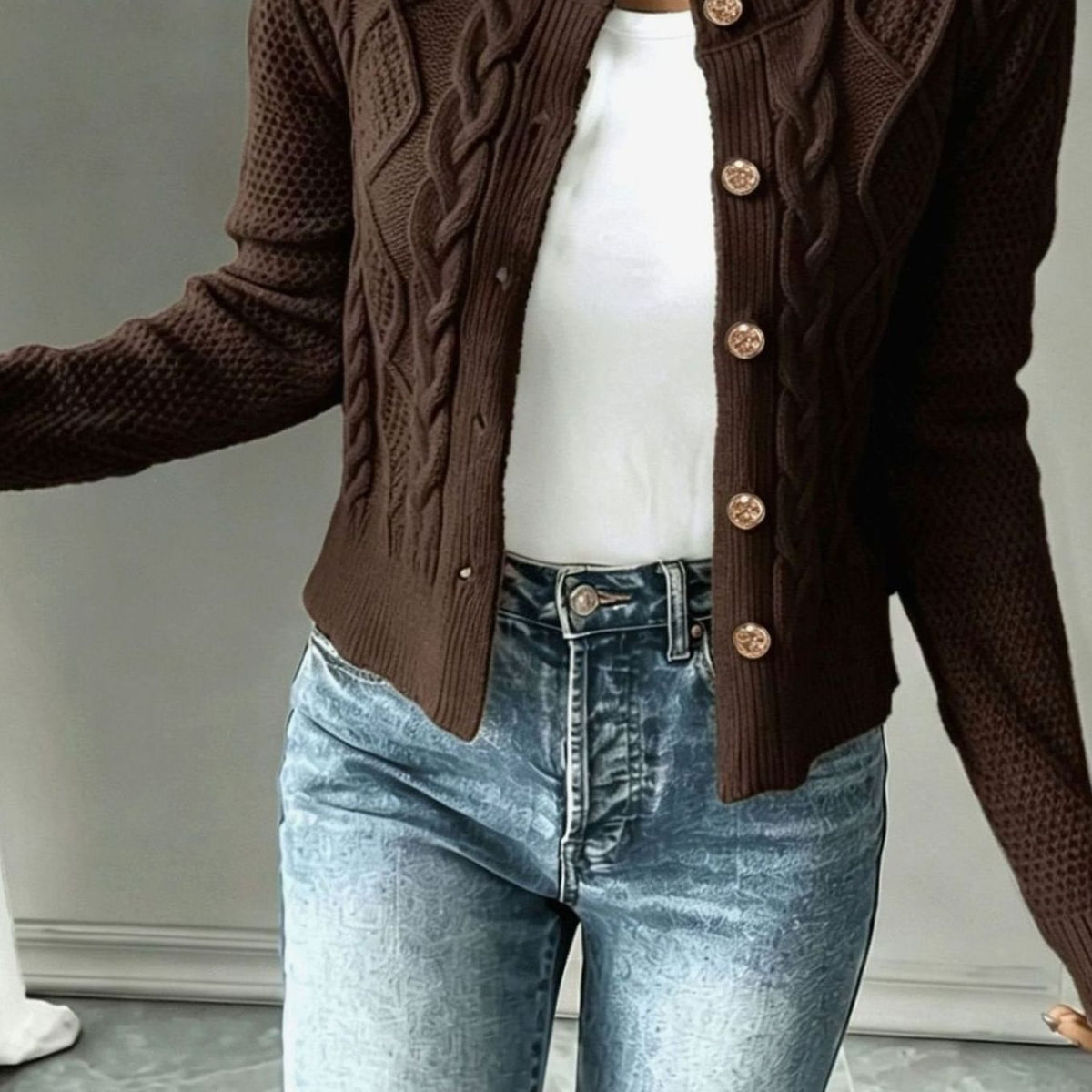 Women's Cable-Knit Gold-Button Cropped Cardigan - Coffee Brown