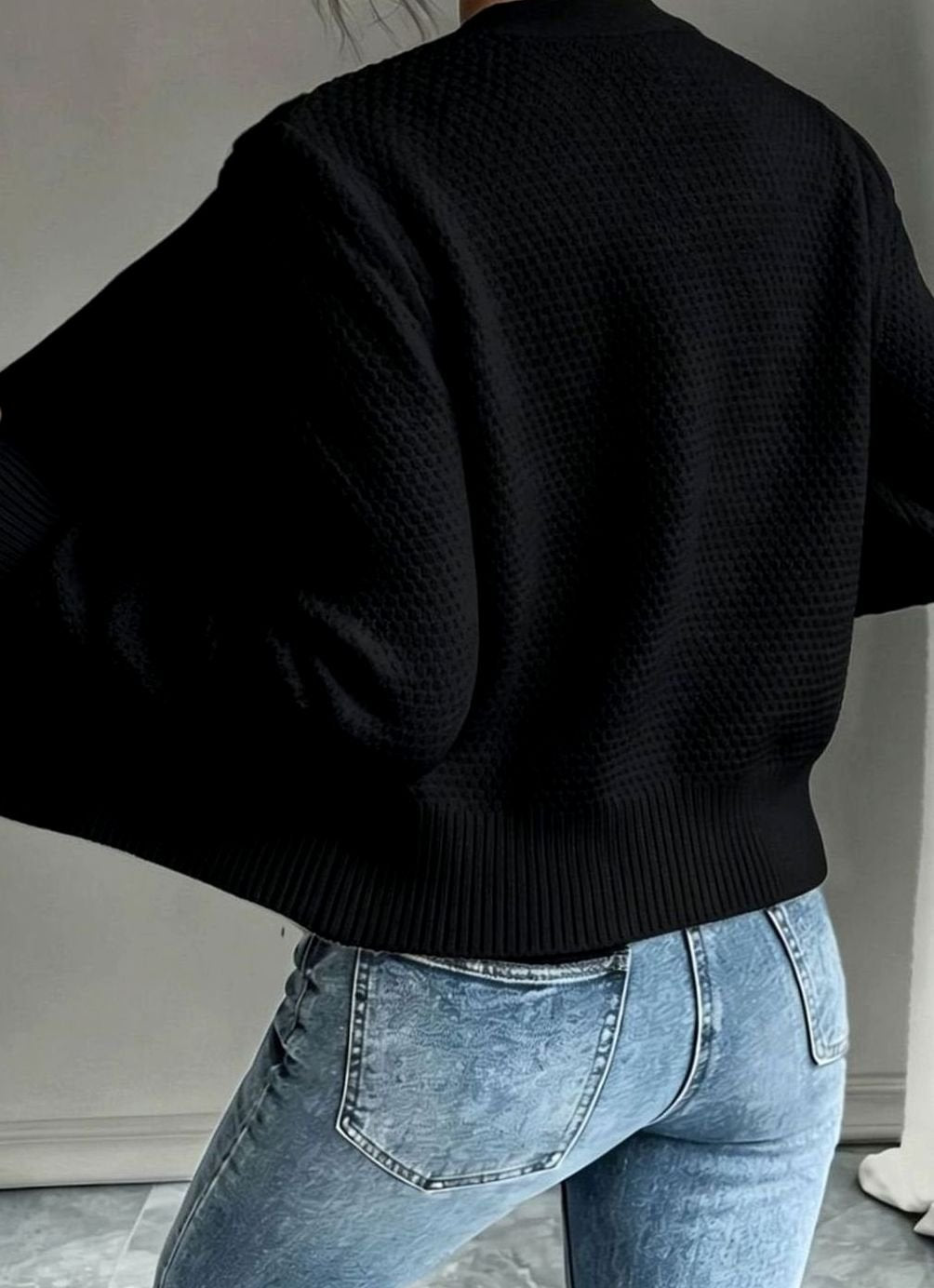Women's Cable-Knit Gold-Button Cropped Cardigan