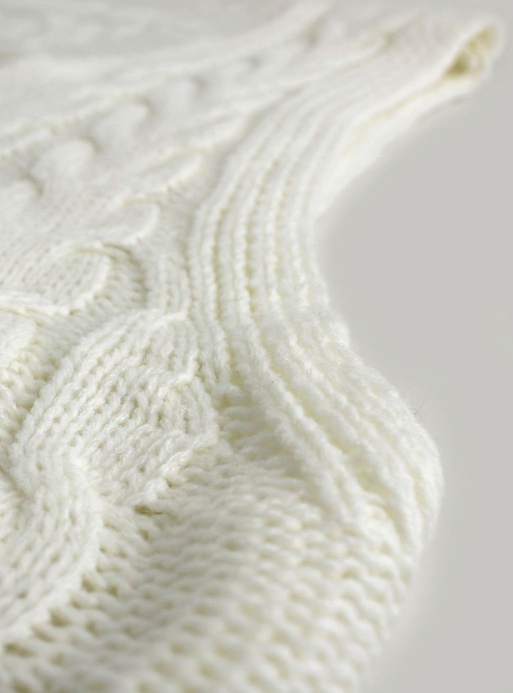 Women's Cable-Knit V-Neck Sweater Vest Relaxed Pullover