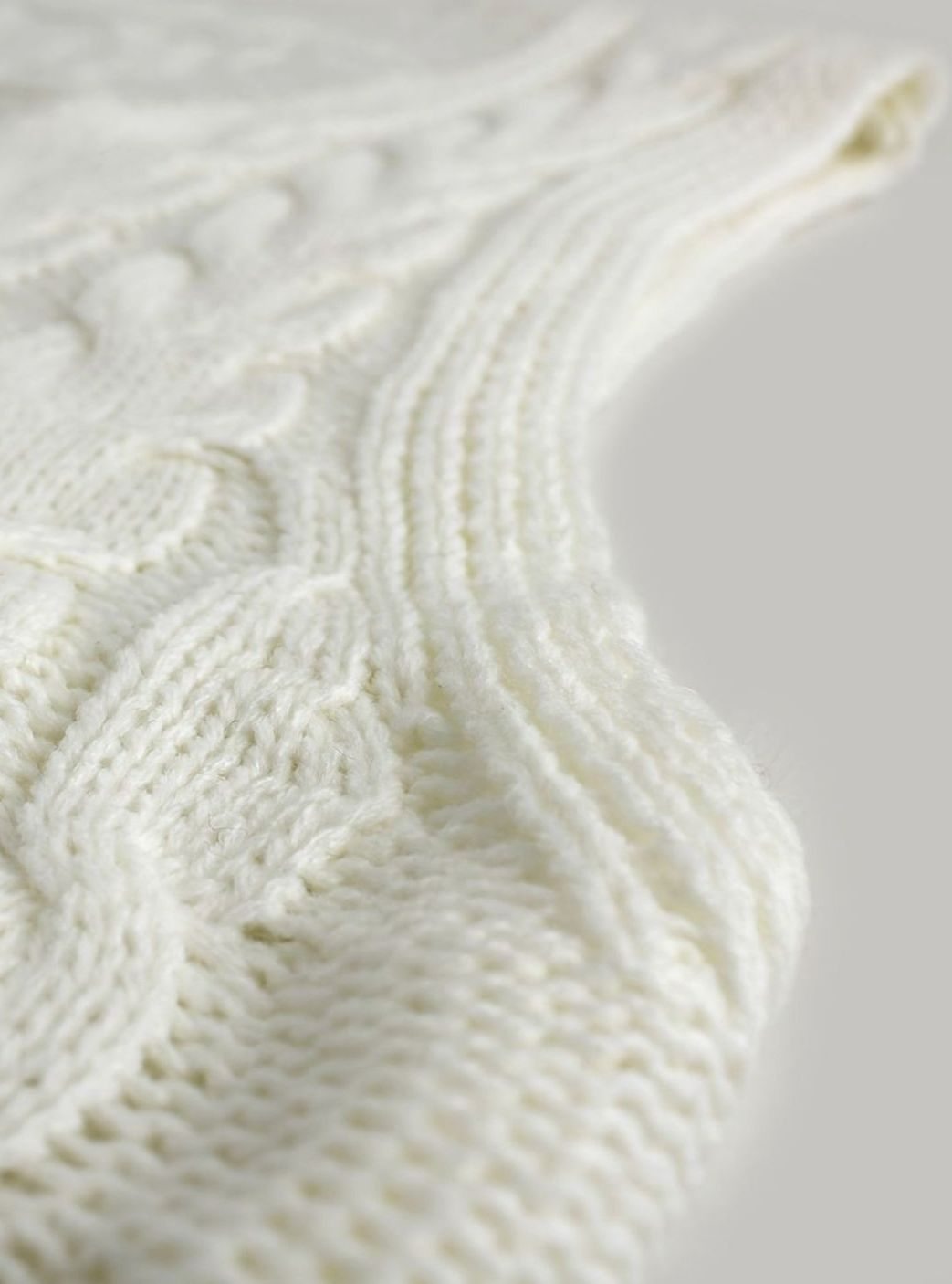 Women's Cable-Knit V-Neck Sweater Vest Relaxed Pullover