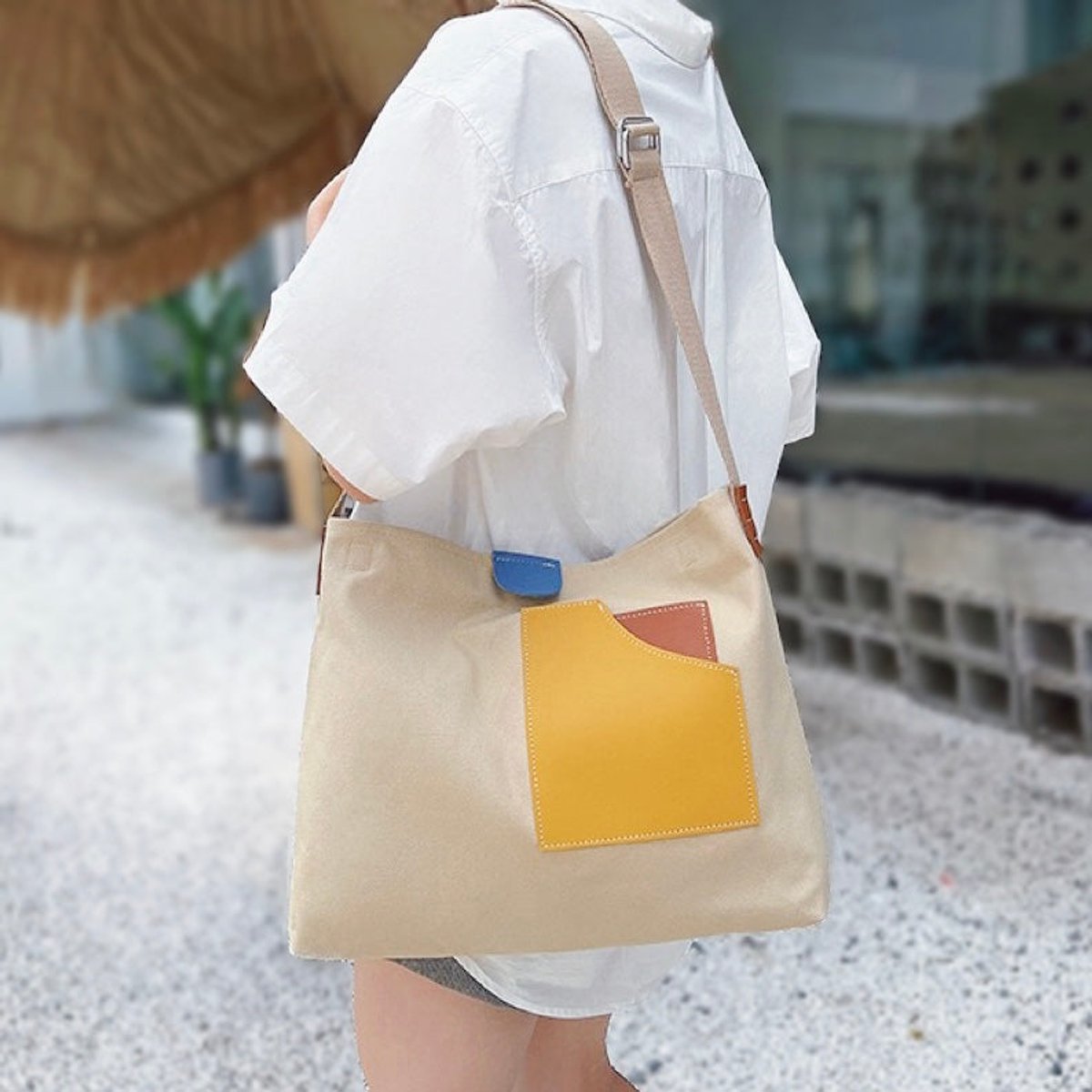 Women's Color-Block Canvas Tote Bag PU Leather Pocket Shoulder Bag - Beige