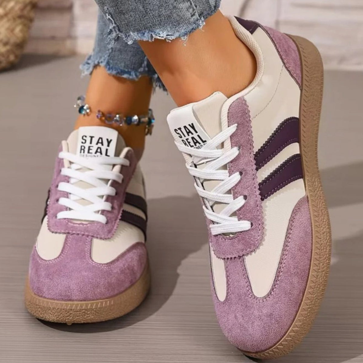 Women's Cushioned Lace-Up Retro Low-Top Fashion Sneakers - Purple