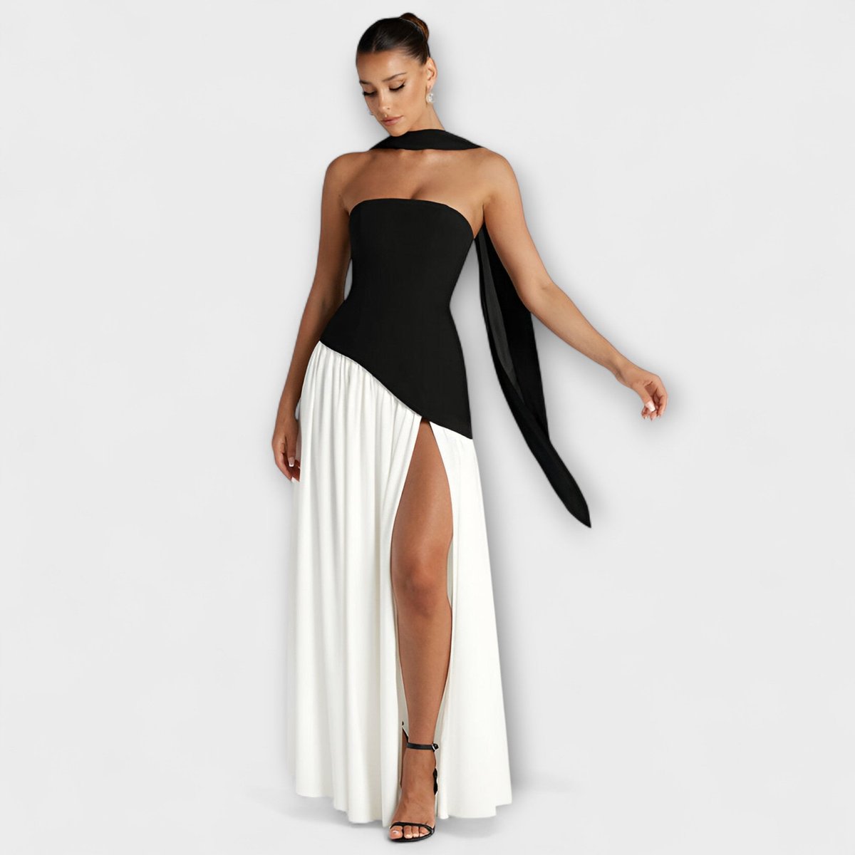 Women's Elegant Halter-Neck Flowing Maxi Dress