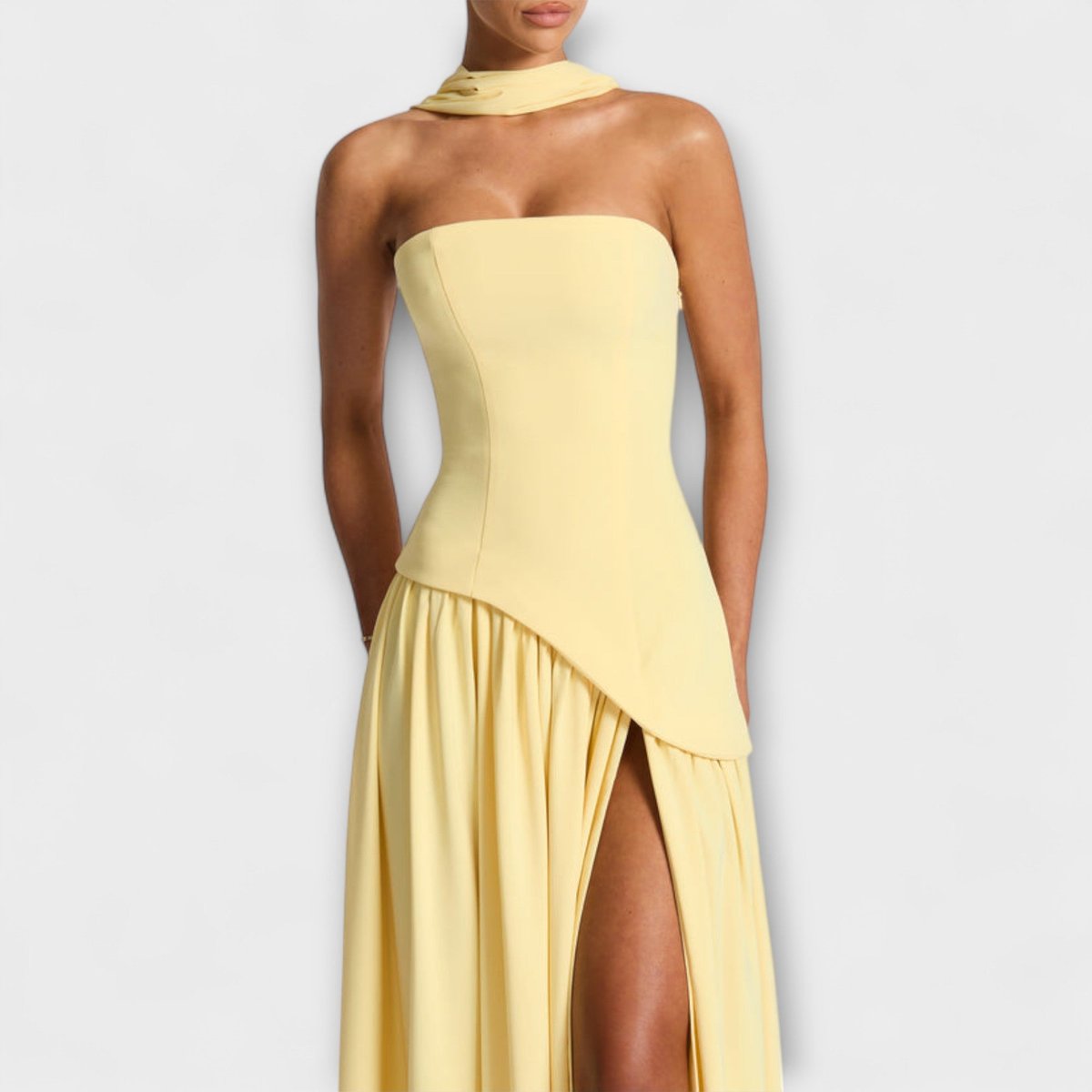 Women's Elegant Halter-Neck Flowing Maxi Dress