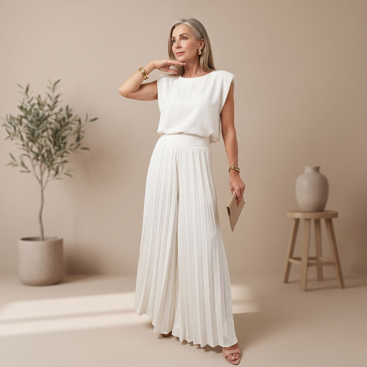 Women's Elegant Two Piece Set Pleated Wide-Leg Pants Cap-Sleeve Top - White