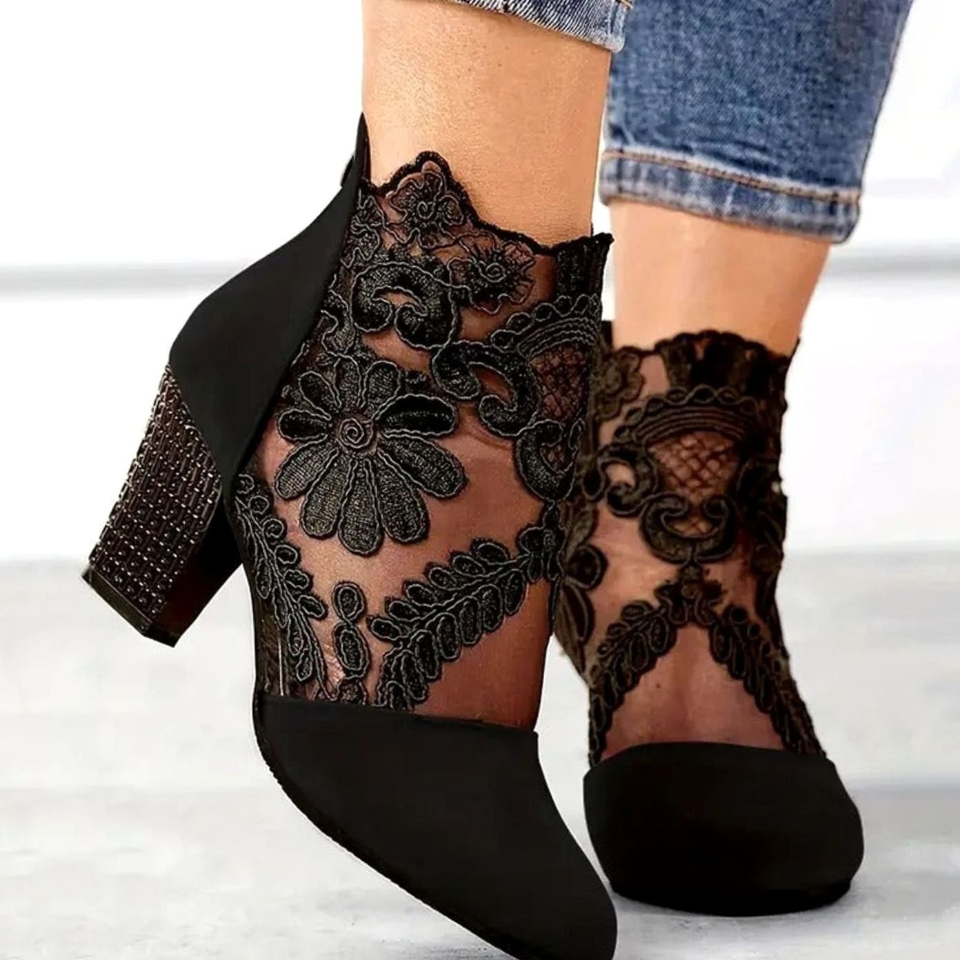 Women's Floral Lace Ankle Booties Block Heels - Black