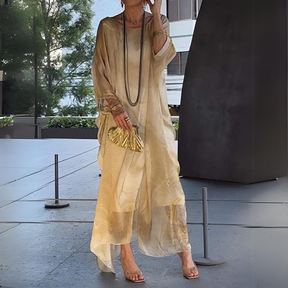 Women's Flowy Batwing Long Sleeve Dress Maxi Silhouette