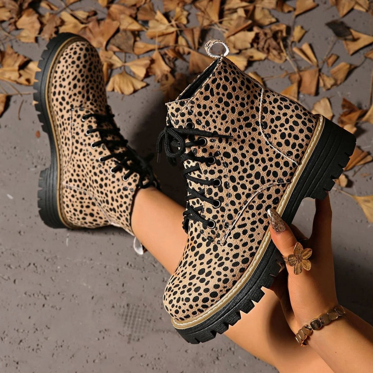 Women's Leopard Print Lace-Up Chunky Platform Ankle Boots - Brown