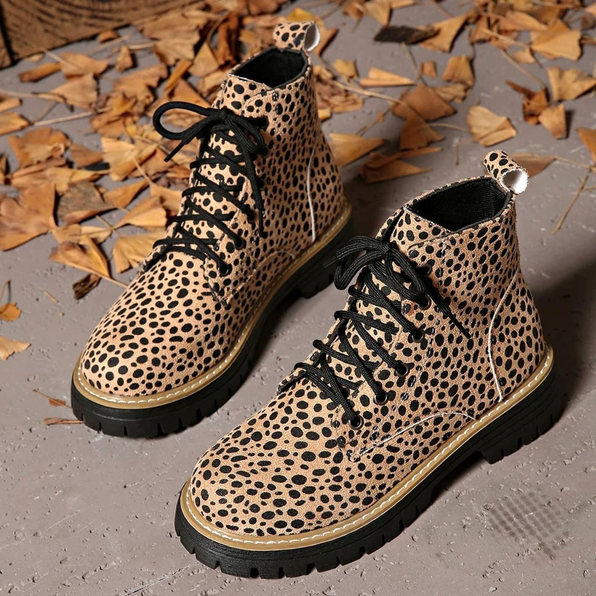 Women's Leopard Print Lace-Up Chunky Platform Ankle Boots