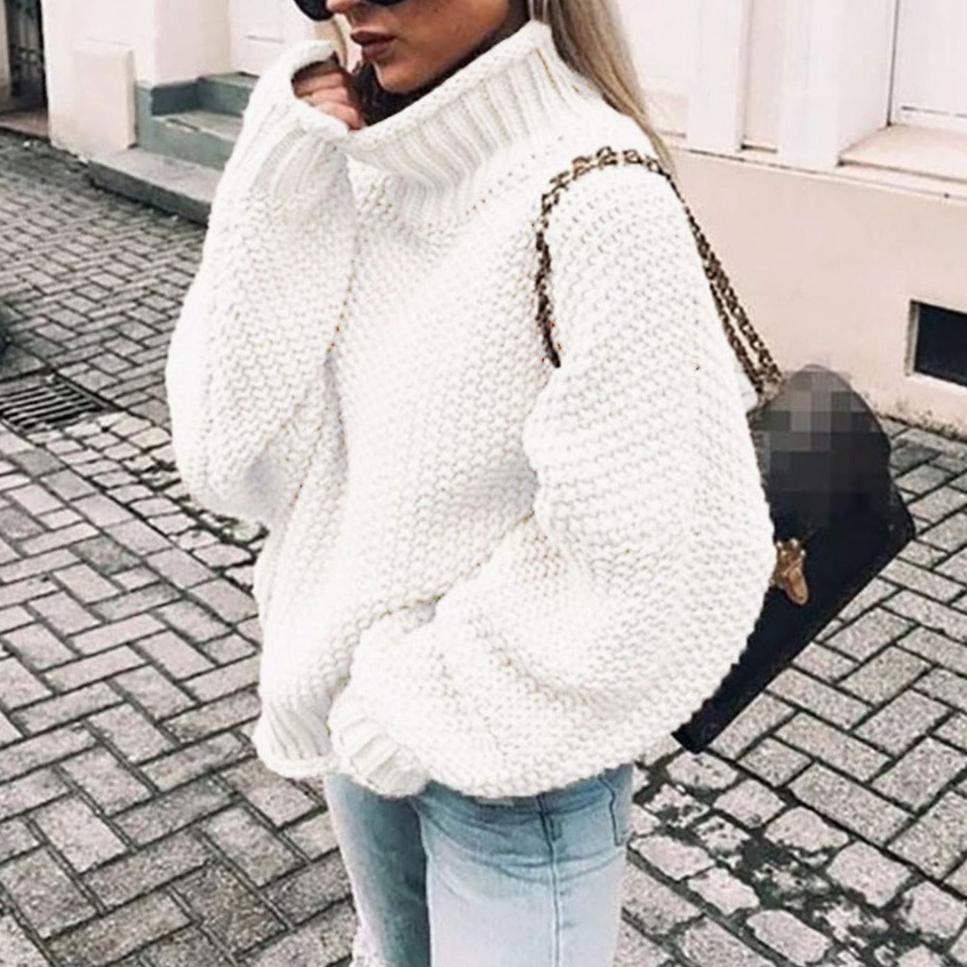 Women's Oversized Chunky Knit Turtleneck Sweater