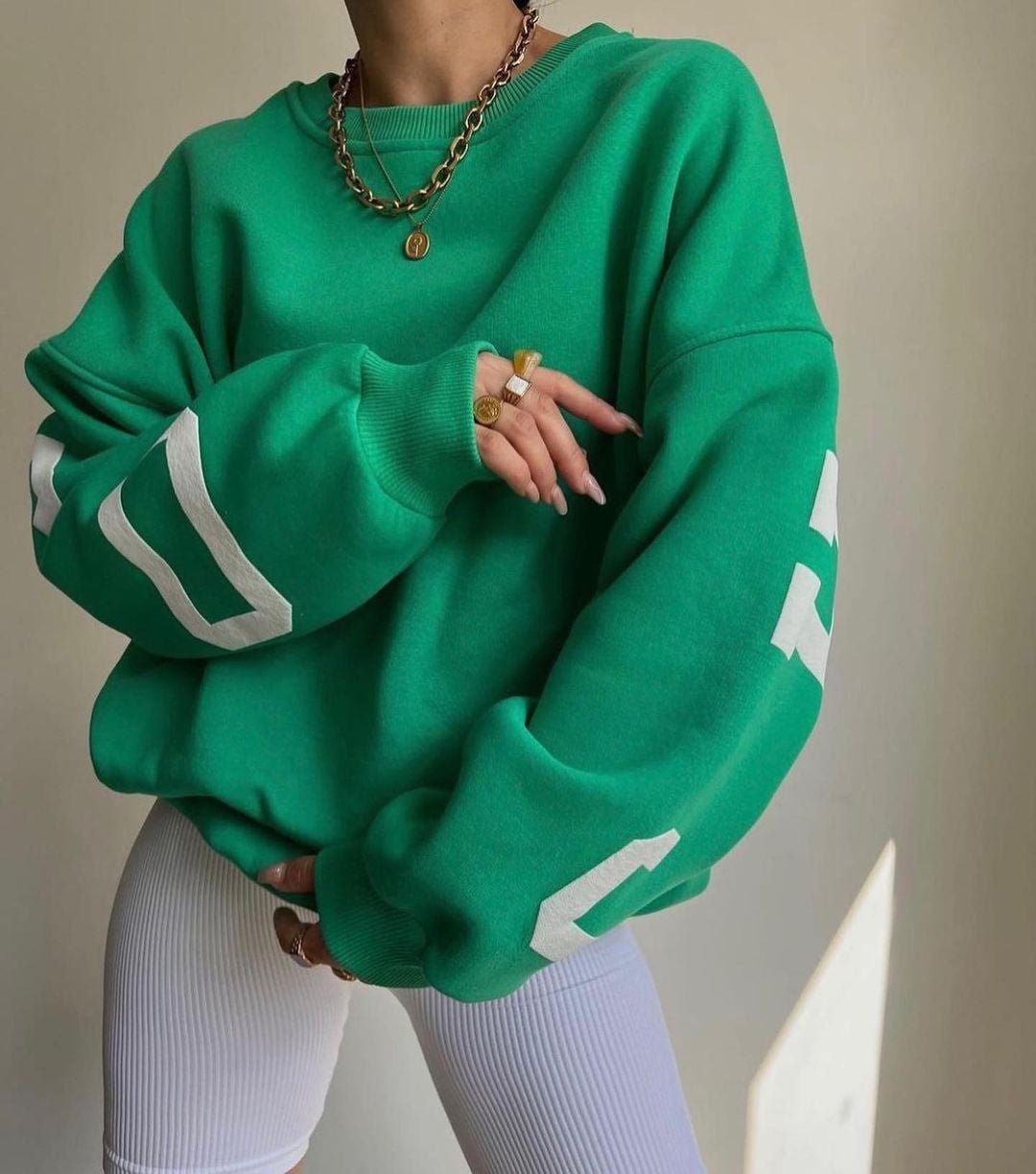 Women's Oversized Fleece-Lined Varsity Sleeve Crewneck Sweatshirt - Green
