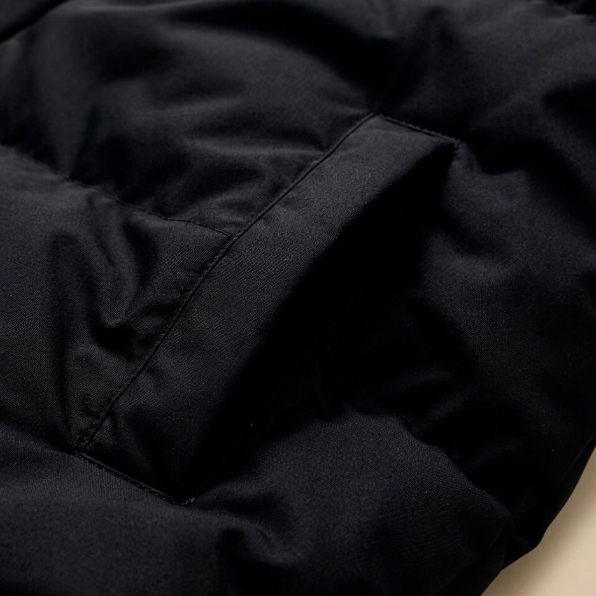 Women's Oversized Two-Tone Hooded Puffer Jacket