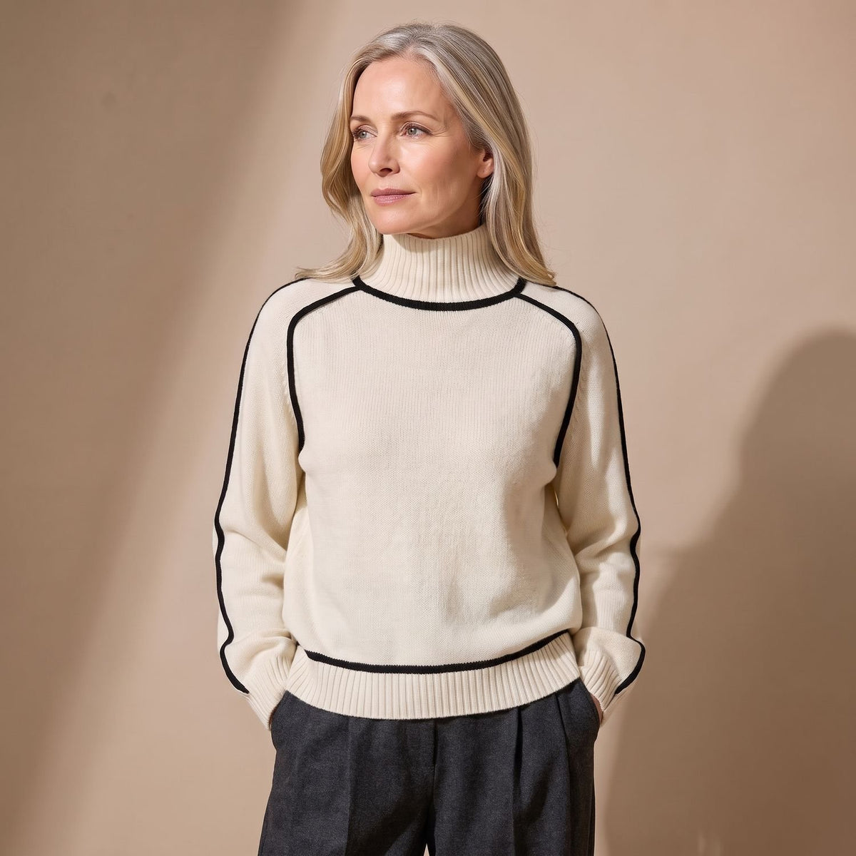 Women's Relaxed-Fit Contrast-Piping Turtleneck Sweater - White