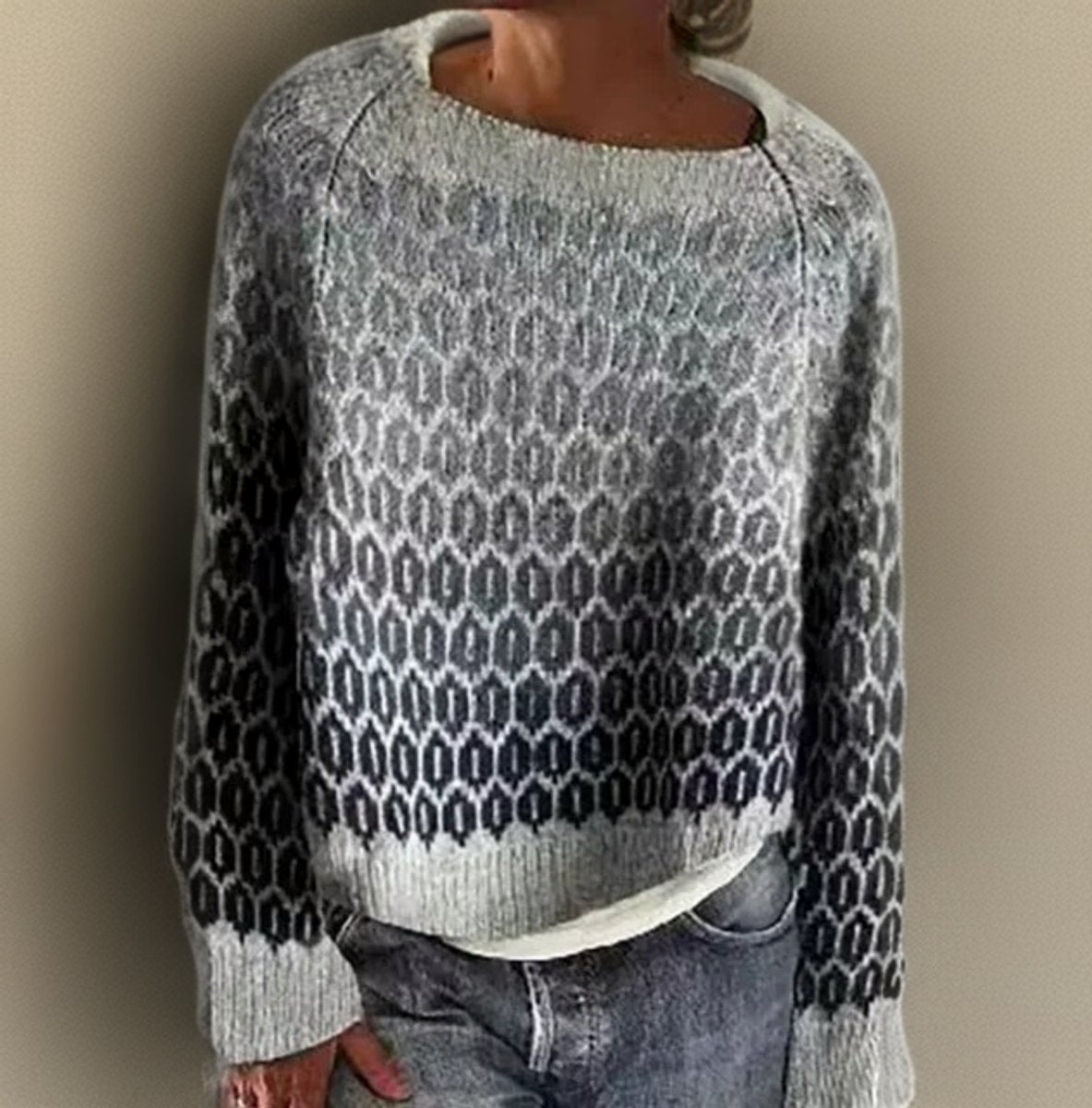 Women's Relaxed-Fit Gradient Geometric Knit Sweater - Gray