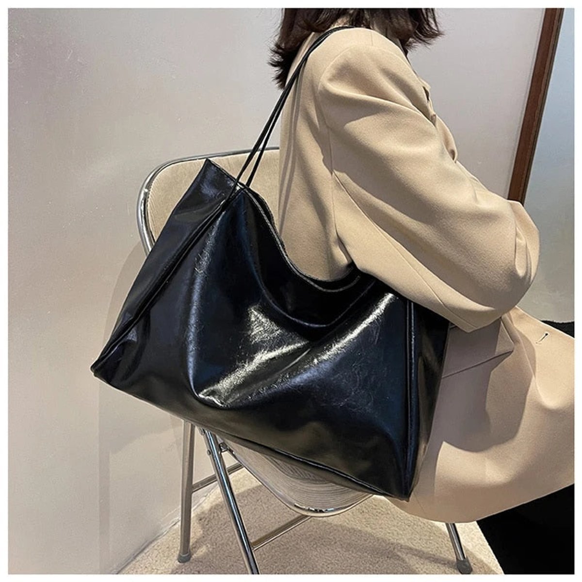 Women's Retro PU Leather Oversized Shoulder Tote Bag