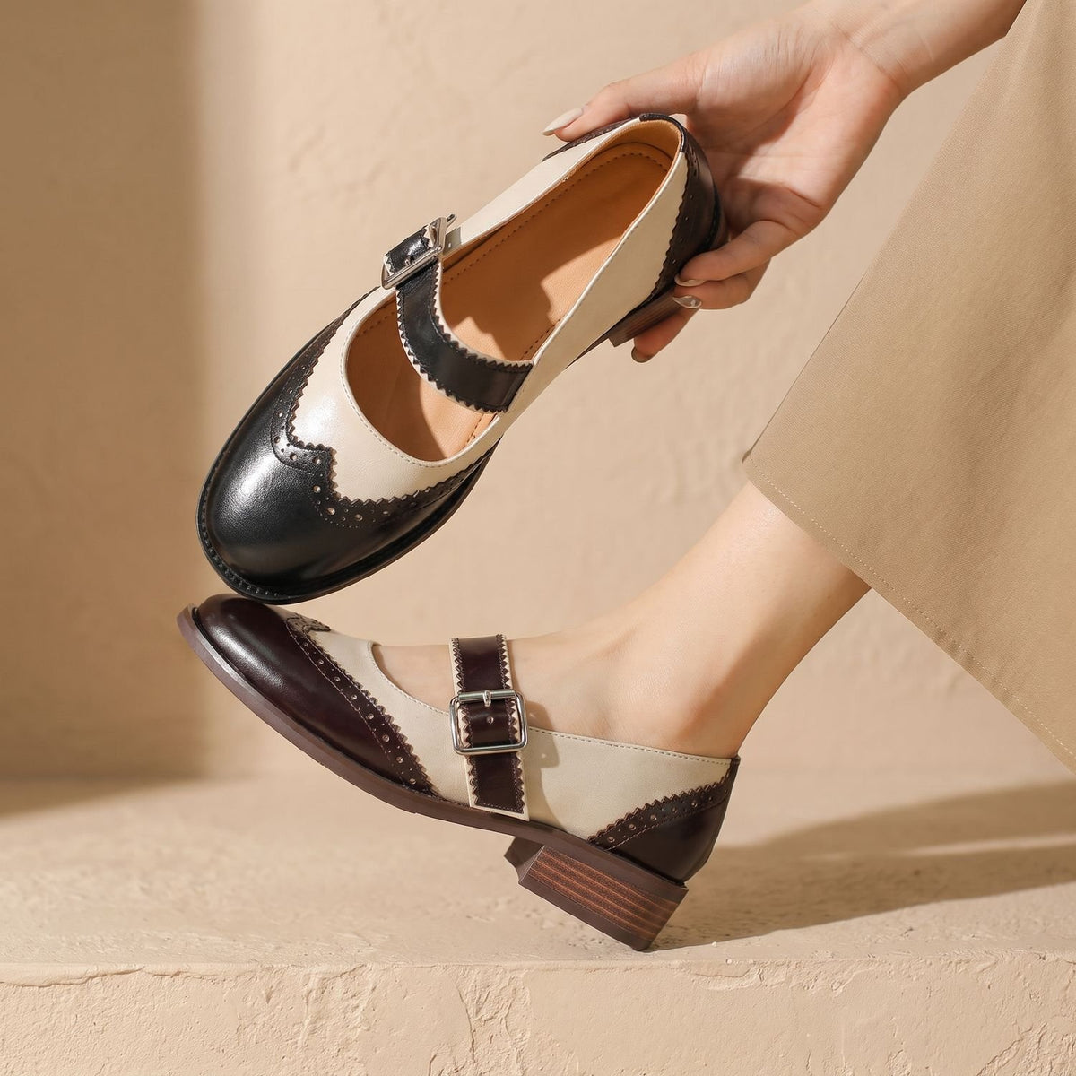 Women's Round Toe Mary Jane Shoes Buckle Strap Perforated Flats