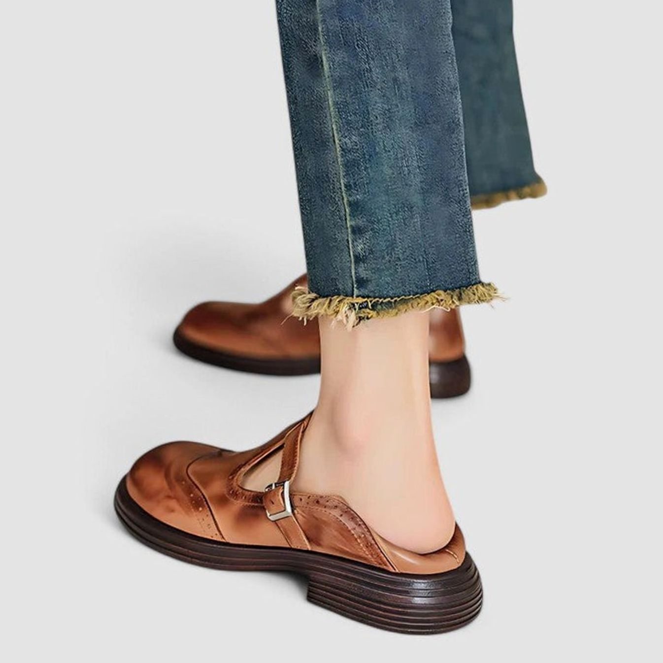 Women's Vintage Leather Brogue T-Strap Shoes Buckle Flats